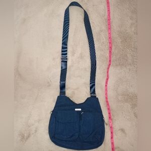 Baggallini Criss Cross 4 Compartment Zipper Water Resistent Crossbody Travel Bag